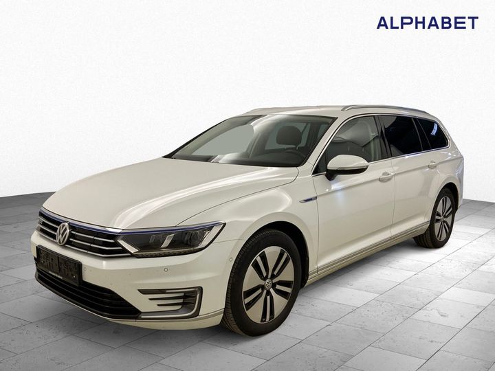 VOLKSWAGEN PASSAT 2018 wvwzzz3czje240805