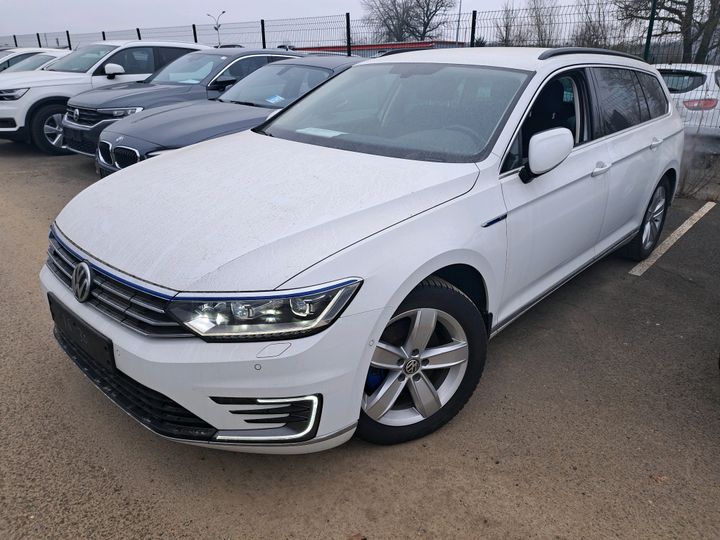 VOLKSWAGEN PASSAT 2018 wvwzzz3czje241630