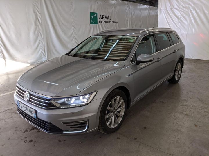 VOLKSWAGEN PASSAT 2018 wvwzzz3czke004157