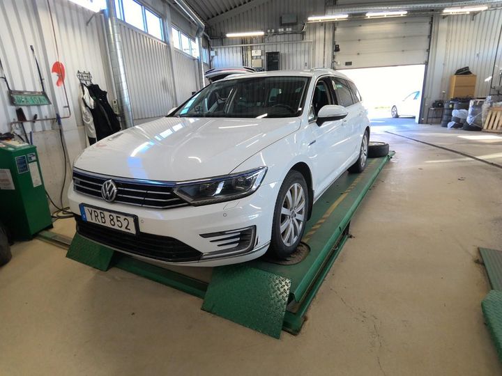 VOLKSWAGEN PASSAT 2019 wvwzzz3czke013211