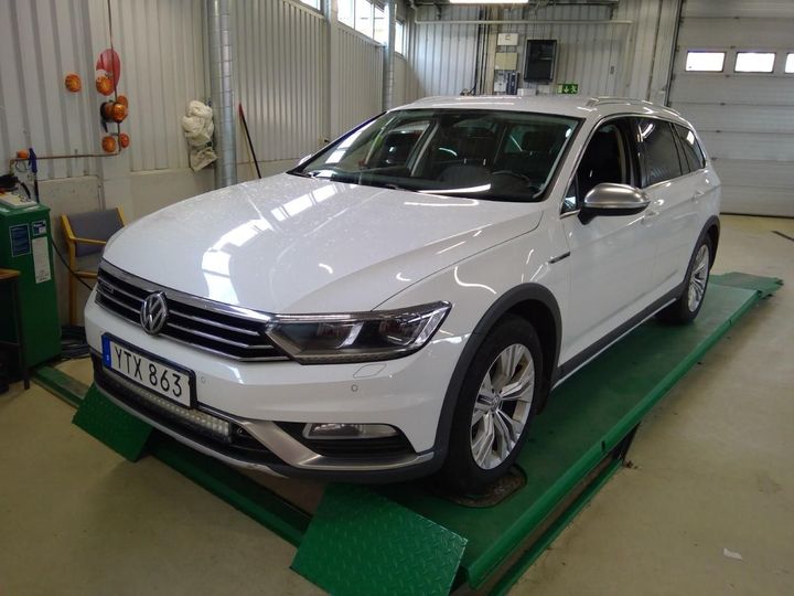 VOLKSWAGEN PASSAT 2018 wvwzzz3czke027376