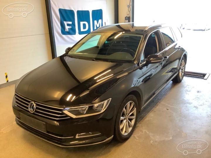 VOLKSWAGEN PASSAT 2018 wvwzzz3czke032012