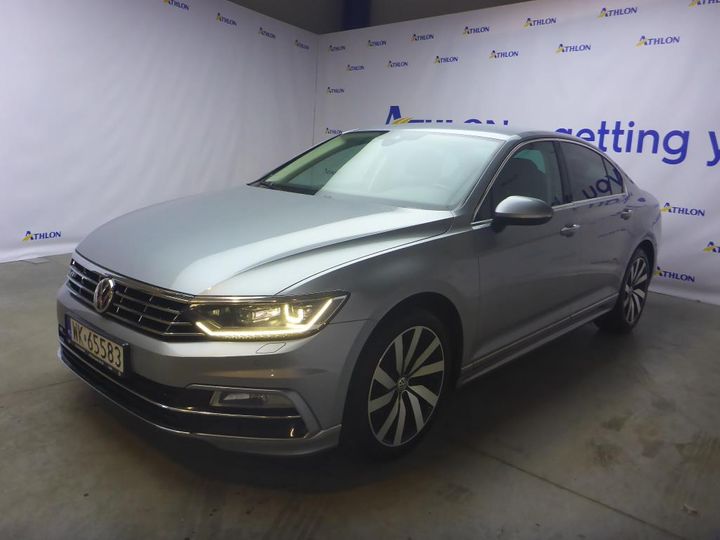 VOLKSWAGEN PASSAT 2018 wvwzzz3czke039360