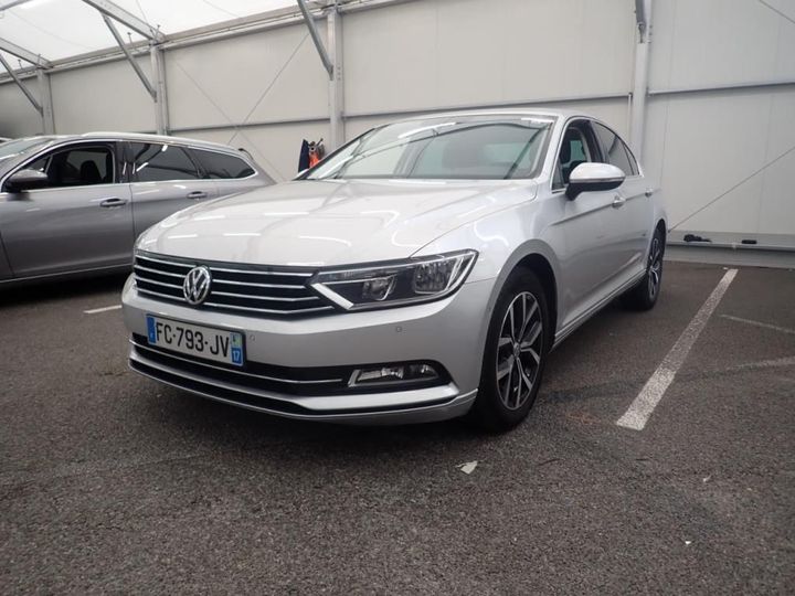 VOLKSWAGEN PASSAT 2018 wvwzzz3czke039485