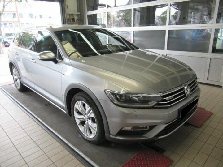 VOLKSWAGEN PASSAT 2019 wvwzzz3czke045857