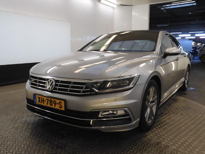 VOLKSWAGEN PASSAT 2019 wvwzzz3czke053497