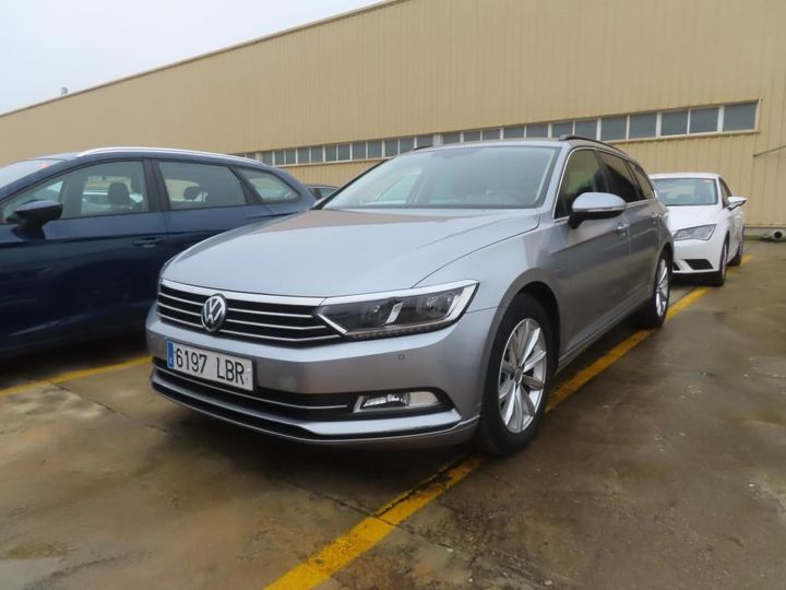 VOLKSWAGEN PASSAT 2019 wvwzzz3czke132890