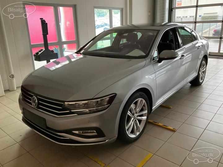 VOLKSWAGEN PASSAT 2019 wvwzzz3czle007623