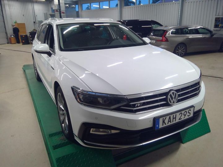 VOLKSWAGEN PASSAT 2019 wvwzzz3czle039832