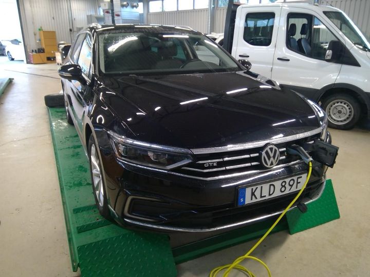 VOLKSWAGEN PASSAT 2019 wvwzzz3czle043946