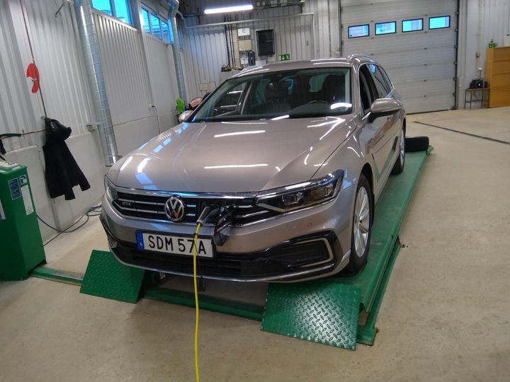 VOLKSWAGEN PASSAT 2020 wvwzzz3czle060101