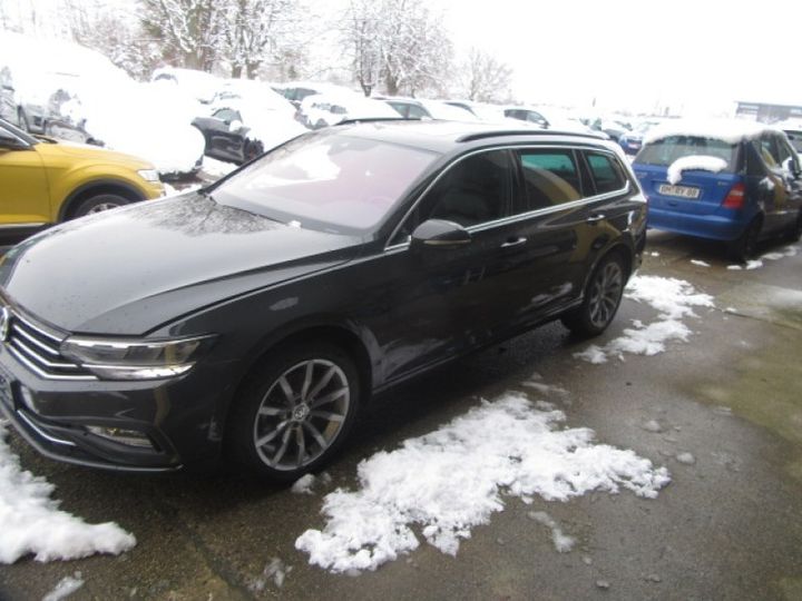 VOLKSWAGEN PASSAT 2020 wvwzzz3czle127907