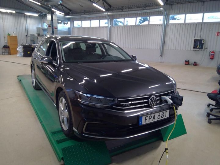 VOLKSWAGEN PASSAT 2020 wvwzzz3czme025375