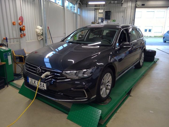 VOLKSWAGEN PASSAT 2020 wvwzzz3czme026133