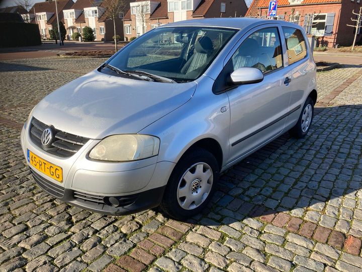 VOLKSWAGEN FOX 2005 wvwzzz5zz64018854