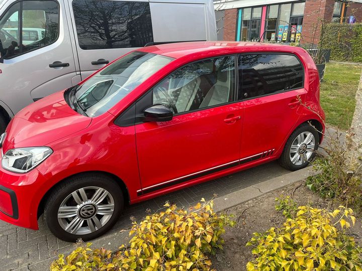 VOLKSWAGEN UP! 2018 wvwzzzaazjd143677