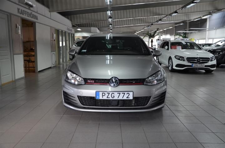 VOLKSWAGEN GOLF 2015 wvwzzzauzgw112371