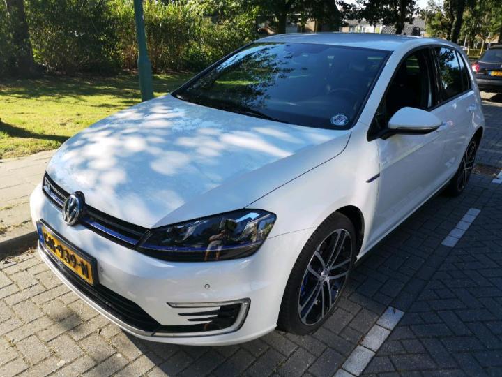 VOLKSWAGEN GOLF 2015 wvwzzzauzgw800753