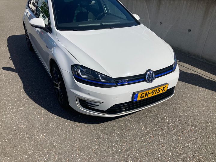 VOLKSWAGEN GOLF 2015 wvwzzzauzgw800944