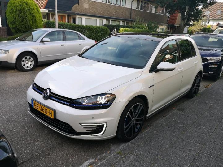 VOLKSWAGEN GOLF 2015 wvwzzzauzgw802512