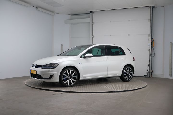 VOLKSWAGEN GOLF 2015 wvwzzzauzgw807525