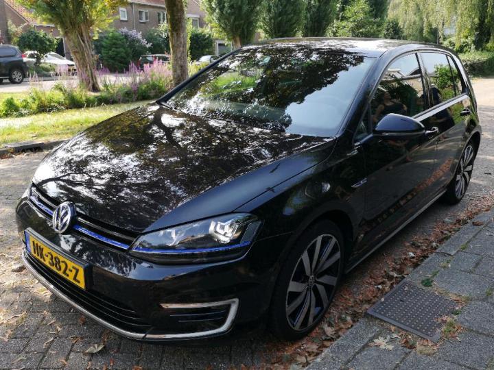 VOLKSWAGEN GOLF 2015 wvwzzzauzgw808660