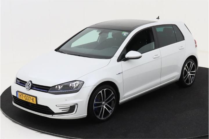 VOLKSWAGEN GOLF 2015 wvwzzzauzgw810525