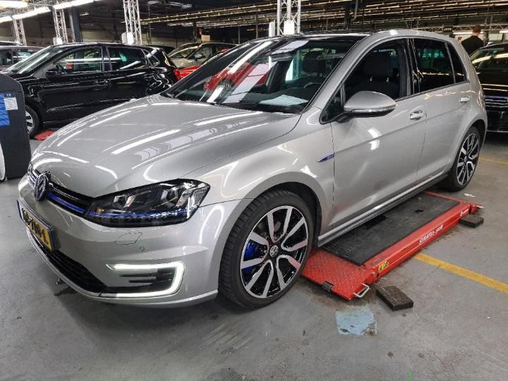 VOLKSWAGEN GOLF 2016 wvwzzzauzgw811088