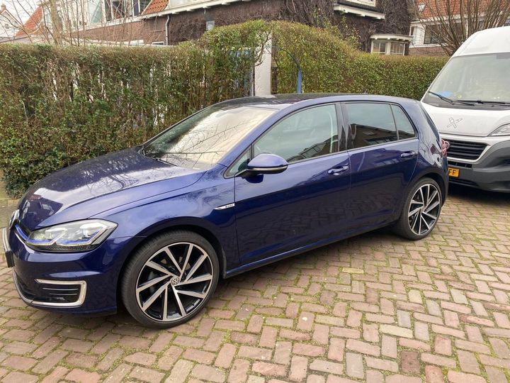 VOLKSWAGEN GOLF 2017 wvwzzzauzhw951225