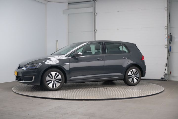 VOLKSWAGEN GOLF 2018 wvwzzzauzj8908316