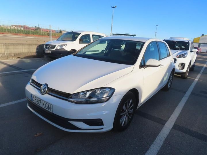 VOLKSWAGEN GOLF 2018 wvwzzzauzjp038107