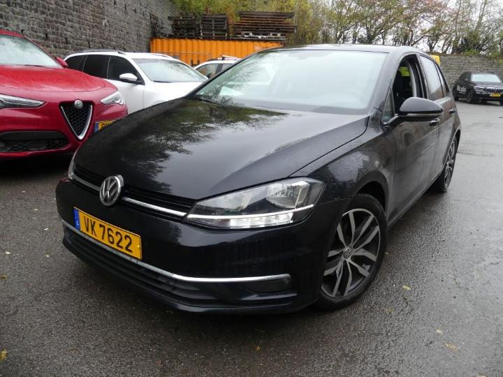 VOLKSWAGEN GOLF 2017 wvwzzzauzjp039982