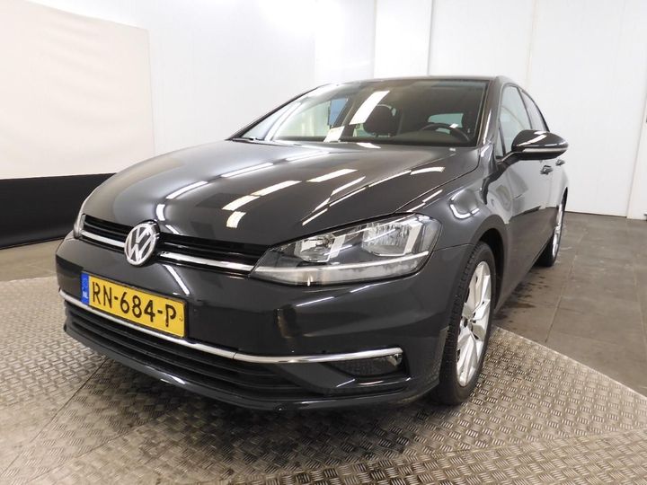 VOLKSWAGEN GOLF 2018 wvwzzzauzjp080246