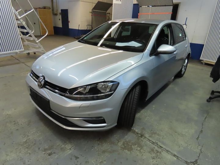 VOLKSWAGEN GOLF 2018 wvwzzzauzjp141888