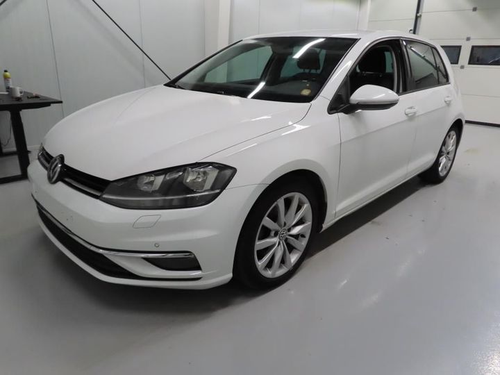 VOLKSWAGEN GOLF 2018 wvwzzzauzjp142171