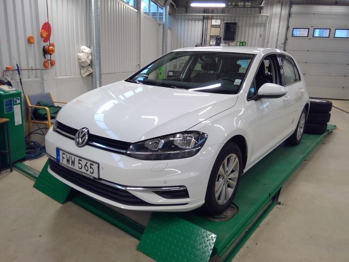 VOLKSWAGEN GOLF 2018 wvwzzzauzjp142596