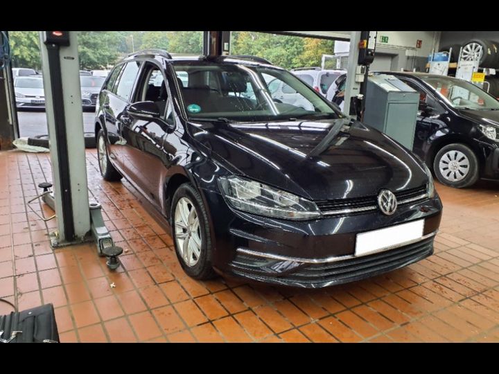 VOLKSWAGEN GOLF 2017 wvwzzzauzjp501596