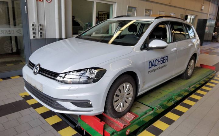 VOLKSWAGEN GOLF 2017 wvwzzzauzjp548508