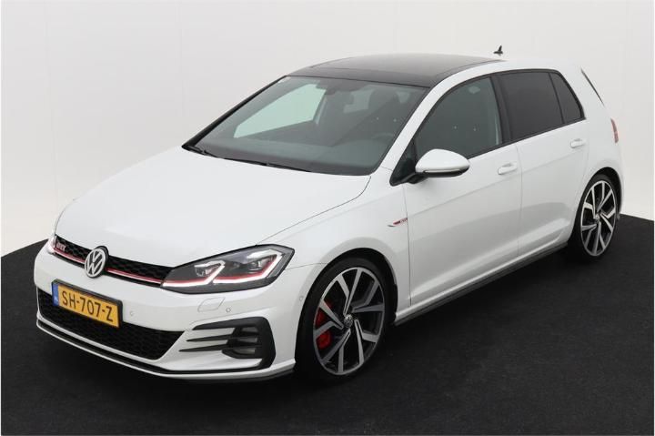 VOLKSWAGEN GOLF 2018 wvwzzzauzjw046437