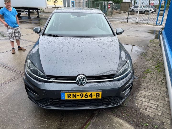 VOLKSWAGEN GOLF 2018 wvwzzzauzjw113018