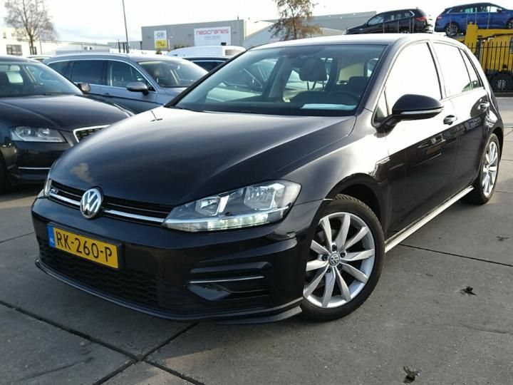 VOLKSWAGEN GOLF 2018 wvwzzzauzjw114739