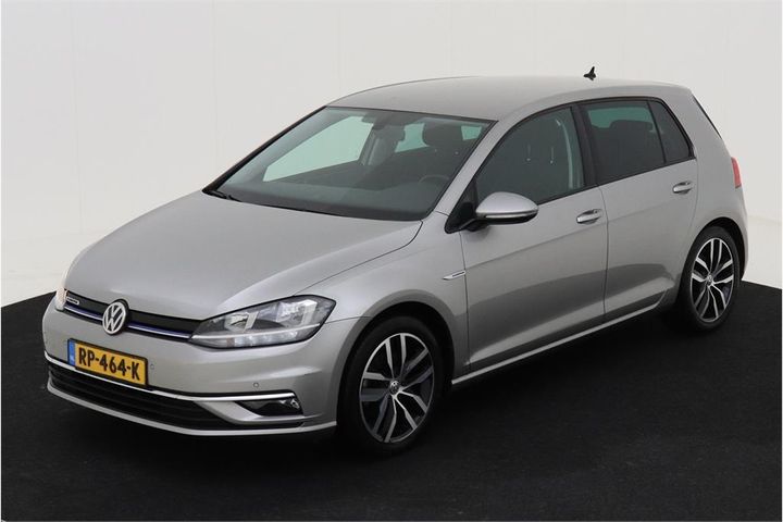 VOLKSWAGEN GOLF 2018 wvwzzzauzjw139397