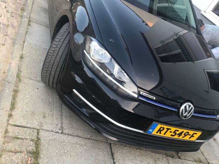 VOLKSWAGEN GOLF 2018 wvwzzzauzjw177998