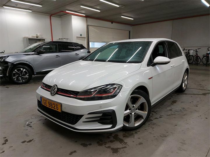 VOLKSWAGEN GOLF 2018 wvwzzzauzjw207622