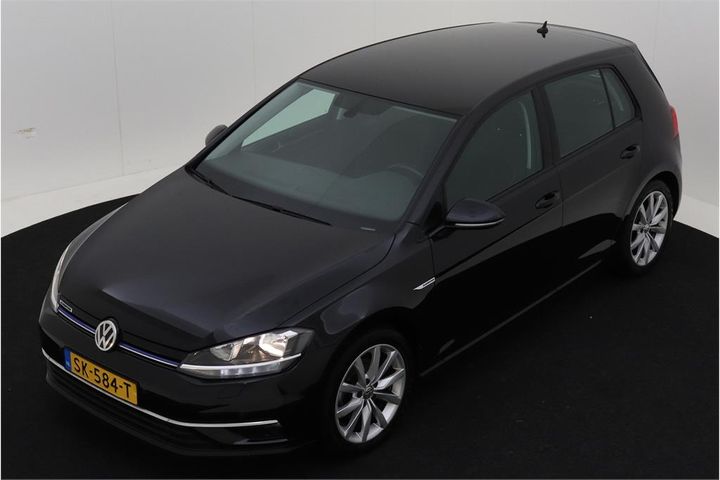 VOLKSWAGEN GOLF 2018 wvwzzzauzjw227567