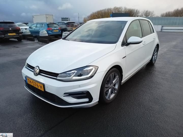 VOLKSWAGEN GOLF 2018 wvwzzzauzjw297830