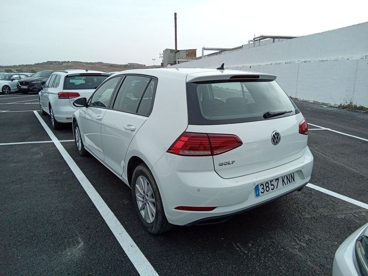 VOLKSWAGEN GOLF 2018 wvwzzzauzjw300324