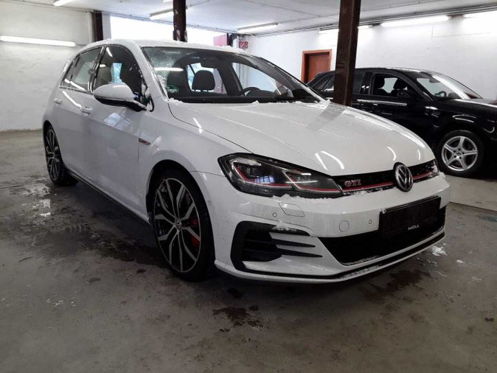 VOLKSWAGEN GOLF 2018 wvwzzzauzjw304243