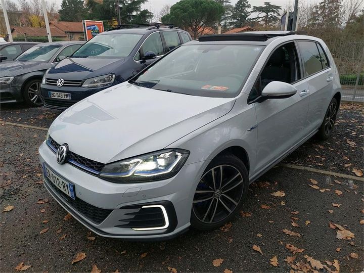 VOLKSWAGEN GOLF 2017 wvwzzzauzjw804447