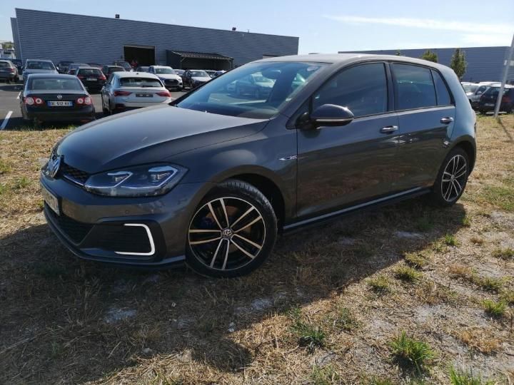 VOLKSWAGEN GOLF 2017 wvwzzzauzjw804568